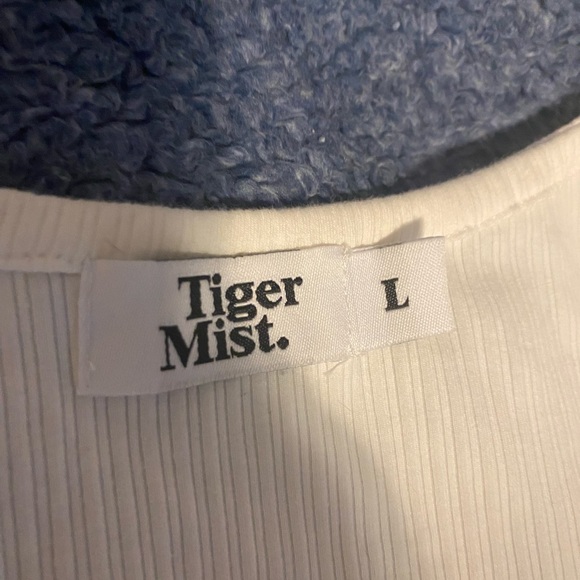 Tiger Mist long sleeve crop top - Picture 4 of 4
